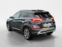 Hyundai Kona 1.6 GDI HEV Premium | Apple Carplay / Android Auto | Elektrisch Verstelbare Voorstoelen | Stoelverwarming + Stoelkoeling | Stuurverwarming | Licht + Regensensor | Cruise Control Adaptief | Parkeersensoren Voor + Achter | Rijstrooksensor + Correctie | 18"Lichtmetalen Velgen