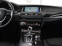BMW 5-Serie 520i Luxury Edition | Leder | Trekhaak | Stoelverwarming | Memory | Navigatie | Bi-Xenon | Bluetooth | 18'' | Parkeerhulp | Climate control | Cruise control