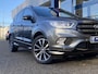 Ford Kuga 1.5 EcoBoost ST-LINE / Cruise-Control / Climate-Control / Stoel-/Stuurverwarming / Elektr.-Trekhaak / Apple-Carplay & Android-Auto / Keyless / Elektr.-Achterklep / DAB Radio-Bluetooth / Navi / PDC V+A met Camera / 18'' LMV / All-Season / ENZ.