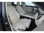Volvo XC60 T6 340PK Automaat Recharge AWD Inscription / Adaptieve cruise control / BLIS / Panoramadak / Stoel - en stuurverwarming / Keyless entry / Elektrische stoelen / Parkeersensoren met 360 camera