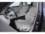 Volvo XC60 T6 340PK Automaat Recharge AWD Inscription / Adaptieve cruise control / BLIS / Panoramadak / Stoel - en stuurverwarming / Keyless entry / Elektrische stoelen / Parkeersensoren met 360 camera