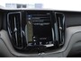 Volvo XC60 T6 340PK Automaat Recharge AWD Inscription / Adaptieve cruise control / BLIS / Panoramadak / Stoel - en stuurverwarming / Keyless entry / Elektrische stoelen / Parkeersensoren met 360 camera