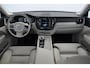 Volvo XC60 T6 340PK Automaat Recharge AWD Inscription / Adaptieve cruise control / BLIS / Panoramadak / Stoel - en stuurverwarming / Keyless entry / Elektrische stoelen / Parkeersensoren met 360 camera