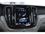 Volvo XC60 T6 340PK Automaat Recharge AWD Inscription / Adaptieve cruise control / BLIS / Panoramadak / Stoel - en stuurverwarming / Keyless entry / Elektrische stoelen / Parkeersensoren met 360 camera