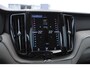 Volvo XC60 T6 340PK Automaat Recharge AWD Inscription / Adaptieve cruise control / BLIS / Panoramadak / Stoel - en stuurverwarming / Keyless entry / Elektrische stoelen / Parkeersensoren met 360 camera