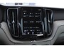 Volvo XC60 T6 340PK Automaat Recharge AWD Inscription / Adaptieve cruise control / BLIS / Panoramadak / Stoel - en stuurverwarming / Keyless entry / Elektrische stoelen / Parkeersensoren met 360 camera