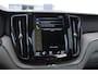 Volvo XC60 T6 340PK Automaat Recharge AWD Inscription / Adaptieve cruise control / BLIS / Panoramadak / Stoel - en stuurverwarming / Keyless entry / Elektrische stoelen / Parkeersensoren met 360 camera
