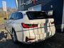 BMW 3-Serie 318I Touring  Autom. Business Edit. + Camera + Led + Navi + D-glas