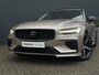 Volvo V60 2.0 T8 Plug-in hybrid AWD Ultimate Dark | 455pk! | Styling Kit | Panoramadak | HU-Display | Massage | Harman/Kardon | SoH 98% |