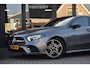 Mercedes-Benz A-klasse 180 AMG NIGHT | SFEERVERLICHTING | APPLE CARPLAY | CAMERA | ANDROID AUTO | NAP | DEALER ONDERHOUDEN