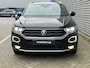 Volkswagen T-Roc 1.5 TSI 150PK Sport / LED / Achteruitrijcamera / Stoelverwarming / Elektrische Achterklep / Parkeersensoren V+A