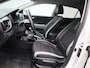Kia Stonic 1.0 T-GDi DynamicPlusLine | Navigatie | Apple Carplay/ Android Auto | Camera | DAB | Parkeersensoren | Cruise Control | Half leder bekleding | LMV |