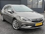 Opel Astra Sports Tourer 1.4 Innovation 2e Eigenaar,Navi,Camera,Trekhaak,150pk,Clima,Cruise,Lm velgen,Pdc V+A,N.A.P,Doedehoek,6 Bak,Halfleder,Nieuwe Apk bij Aflevering