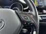 Toyota C-HR 1.8 Hybrid Executive | Metaalkleur | LED lampen | Verwarmd stuurwiel |