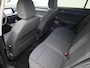 Volkswagen Golf 1.0 TSI 110pk Life · Navigatie · Camera + Parkeersensoren · Apple/Android Car Play · Garantie tot oktober 2026 of 100000km.