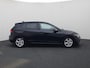 Volkswagen Golf 1.0 TSI 110pk Life · Navigatie · Camera + Parkeersensoren · Apple/Android Car Play · Garantie tot oktober 2026 of 100000km.