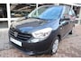 Dacia Lodgy 1.2 TCe Ambiance 5p. Veel ruimte, goed onderhouden met trekhaak.