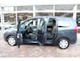 Dacia Lodgy 1.2 TCe Ambiance 5p. Veel ruimte, goed onderhouden met trekhaak.