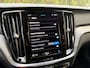 Volvo V60 2.0 B4 Core | Trekhaak | Camera | Adaptive Cruise control | Leder |