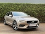 Volvo V60 2.0 B4 Core | Trekhaak | Camera | Adaptive Cruise control | Leder |