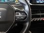 Peugeot e-2008 EV Active Pack 50 kWh | Achteruitrijcamera | Voorverwarmen | Navigatie | Cruise control | Climate Control | Apple Carplay/Android auto