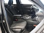 Peugeot e-2008 EV Active Pack 50 kWh | Achteruitrijcamera | Voorverwarmen | Navigatie | Cruise control | Climate Control | Apple Carplay/Android auto