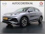 BYD Atto 3 Comfort 60kWh Pano-dak Leer+Elektr.Verst. Warmtepomp Adaptieve Cruise 360°Camera Apple Carplay Android Auto Elektr.Achterklep Design Verkeersbord detectie WiFi DAB Led Rijstrooksensor Keyless Smartphone Entry S.O.H. 96% Fabrieksgarantie tot 20-12-2028/150.000km Garantie op de LFP Accu tot 12-12-2030/200.000km €44.000,- Nieuw!