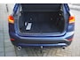 BMW X1 sDrive20i Executive Edition/Head-Up/Sportstoelen/ LED/Trekhaak.