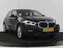 BMW 1-Serie 120i Business Edition Plus | Leder | Sportstoelen | Carplay | Stoelverwarming | Live Cockpit | Parkeerhulp | Climate control | Bluetooth | Cruise control