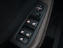 BMW 1-Serie 120i Business Edition Plus | Leder | Sportstoelen | Carplay | Stoelverwarming | Live Cockpit | Parkeerhulp | Climate control | Bluetooth | Cruise control