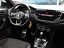 Volkswagen T-Roc 1.5 TSI Sport 150 pk DSG | Black Style | Afn. Trekhaak | Stoelverwarming | Cruise Control | Navigatie via App-connect