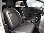 Volkswagen T-Roc 1.5 TSI Sport 150 pk DSG | Black Style | Afn. Trekhaak | Stoelverwarming | Cruise Control | Navigatie via App-connect