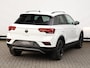 Volkswagen T-Roc 1.5 TSI Sport 150 pk DSG | Black Style | Afn. Trekhaak | Stoelverwarming | Cruise Control | Navigatie via App-connect