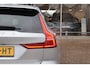 Volvo V60 2.0 B3 163pk Momentum Advantage | Trekhaak Wegklapbaar | Navigatie | Camera | PDC