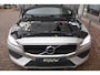 Volvo V60 2.0 B3 163pk Momentum Advantage | Trekhaak Wegklapbaar | Navigatie | Camera | PDC