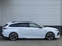 Peugeot 308 SW GT 1.6 Plug-in Hybrid 195pk e-EAT8 | FOCAL | NAVI | SCHUIF/KANTELDAK | 18 INCH LM VELGEN | 360° CAMERA |