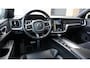 Volvo V60 2.0 T5 250pk R-Design Black Optik H&K Leder 20inch LM Navi LED Virtual Cockpit Stoel & Stuurwiel V.W. *Uitstraling*