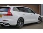 Volvo V60 2.0 T5 250pk R-Design Black Optik H&K Leder 20inch LM Navi LED Virtual Cockpit Stoel & Stuurwiel V.W. *Uitstraling*