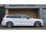 Volvo V60 2.0 T5 250pk R-Design Black Optik H&K Leder 20inch LM Navi LED Virtual Cockpit Stoel & Stuurwiel V.W. *Uitstraling*