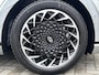 Hyundai Ioniq 5 Lounge 73kWh Automaat / Accu SOH 100% / Fabrieksgarantie tot 9-2026 / Dealer onderhouden / WLTP 451 km / 1.600 kg Trekgewicht / Elektrische klep en stoelen / Stuur-, stoel- en achterbankverwarming /