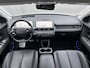 Hyundai Ioniq 5 Lounge 73kWh Automaat / Accu SOH 100% / Fabrieksgarantie tot 9-2026 / Dealer onderhouden / WLTP 451 km / 1.600 kg Trekgewicht / Elektrische klep en stoelen / Stuur-, stoel- en achterbankverwarming /