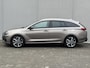 Hyundai i30 Wagon 1.0 T-GDi MHEV Comfort Smart 30th Edition / Fabrieksgarantie tot 08-2027 / Dealer onderhouden / Navigatie / Stuur- en stoelverwarming / Achteruitrijcamera / Apple Carplay Android / 17" LM wielen /
