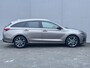 Hyundai i30 Wagon 1.0 T-GDi MHEV Comfort Smart 30th Edition / Fabrieksgarantie tot 08-2027 / Dealer onderhouden / Navigatie / Stuur- en stoelverwarming / Achteruitrijcamera / Apple Carplay Android / 17" LM wielen /