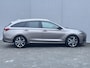 Hyundai i30 Wagon 1.0 T-GDi MHEV Comfort Smart 30th Edition / Fabrieksgarantie tot 08-2027 / Dealer onderhouden / Navigatie / Stuur- en stoelverwarming / Achteruitrijcamera / Apple Carplay Android / 17" LM wielen /