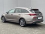 Hyundai i30 Wagon 1.0 T-GDi MHEV Comfort Smart 30th Edition / Fabrieksgarantie tot 08-2027 / Dealer onderhouden / Navigatie / Stuur- en stoelverwarming / Achteruitrijcamera / Apple Carplay Android / 17" LM wielen /