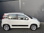 Fiat Panda 0.9 TwinAir Lounge - Airco - Parkeersensoren achter - Dakrails - Mistlampen voor - Stuur multifunctioneel - Radio/Cd - Stuur leder - Lederen versnellingspook