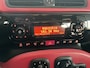 Fiat Panda 0.9 TwinAir Lounge - Airco - Parkeersensoren achter - Dakrails - Mistlampen voor - Stuur multifunctioneel - Radio/Cd - Stuur leder - Lederen versnellingspook