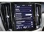 Volvo V60 Cross Country B5 250PK AWD Ultimate | Pano-dak | 20" | Trekhaak | Massage-/ventilatie | HUD | Full LED