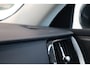 Volvo V60 Cross Country B5 250PK AWD Ultimate | Pano-dak | 20" | Trekhaak | Massage-/ventilatie | HUD | Full LED