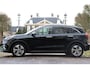 Kia Niro EV e-Niro DynamicLine 64 kWh | CAMERA | STOEL VERWARM + VERKOELING | ADAPTIVE CRUISE | LEDER | DODE HOEK | ELEKTRISCHE STOEL + MEMORY